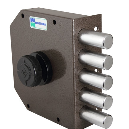 Замочный мастер по дверным замкам и вскрытию тамбурных дверей всех видов